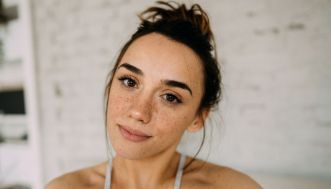 Blurred Lips trend, la moda beauty che arriva dalla Corea regala labbra sensuali a prova di caldo