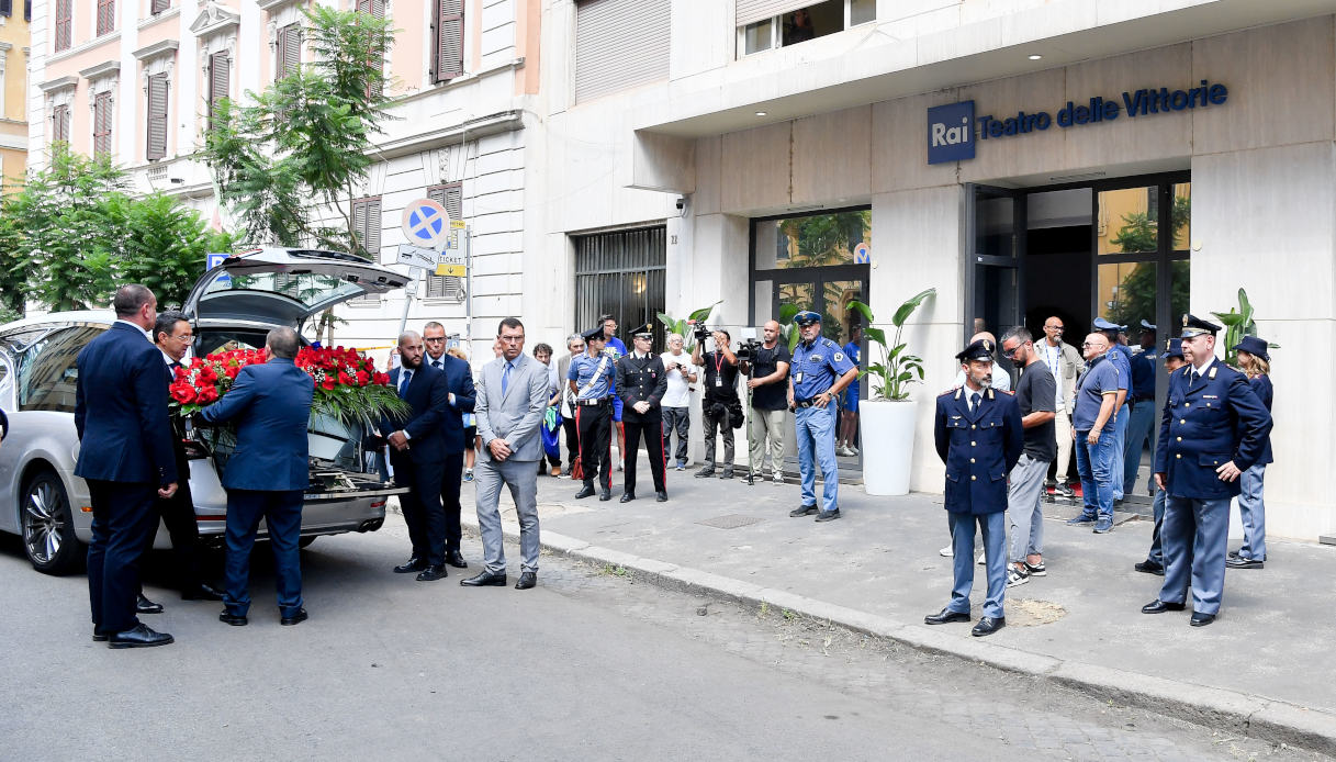 Pippo Baudo, i Vip alla camera ardente il 19 agosto. Alle 12 l’ultimo saluto