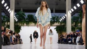 A tutto pizzo, la tendenza boho-chic (e sensualissima) dell’estate 2025