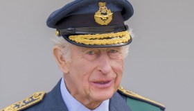 Re Carlo, l’apparizione a sorpresa prima della pausa a Balmoral