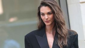 La schiuma per capelli rimane il must-have dell’estate per capelli mossi naturalmente (basta sapere quale scegliere)