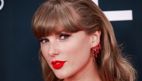 Taylor Swift, così svela il nuovo album: un momento curioso che ha fatto impazzire i fan