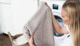 Ammorbidente, l’alternativa economica e naturale: il trucco della camomilla