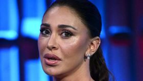 Belen Rodriguez, la lite in strada per Luna Marì: “State lontani dalla mia bambina”