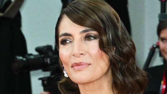 Caterina Murino mamma a 47 anni: "La gravidanza dopo due aborti, mi chiamano nonna attempata"