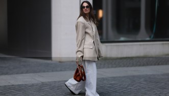 Pantaloncini da donna: i 5 shorts (ora in offerta) che indosseremo per tutta l’estate 2025