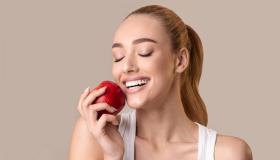 Salute dentale: i cibi amici del sorriso e quelli da evitare