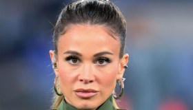 Diletta Leotta innamorata delle righe ondulate, i look per i campi da calcio