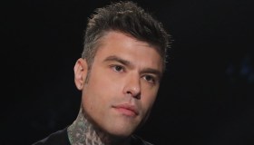Fedez fa due passi indietro, le scuse con Sinner e le parole per Chiara