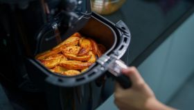 Friggitrice ad aria a partire da 50 euro. 5 modelli con sconti folli (da comprare ora)