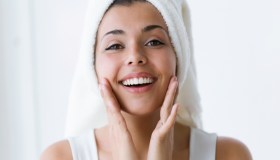 L’accessorio smart per la pulizia del viso totale è il miglior investimento per preparare la pelle all’autunno