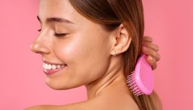 Può una spazzola sciogliere i nodi e proteggere i capelli dalla rottura? Sì, e le 50mila recensioni lo confermano