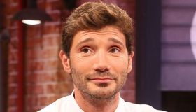 Affari Tuoi, Achille trionfa e Stefano De Martino non frena l’entusiasmo