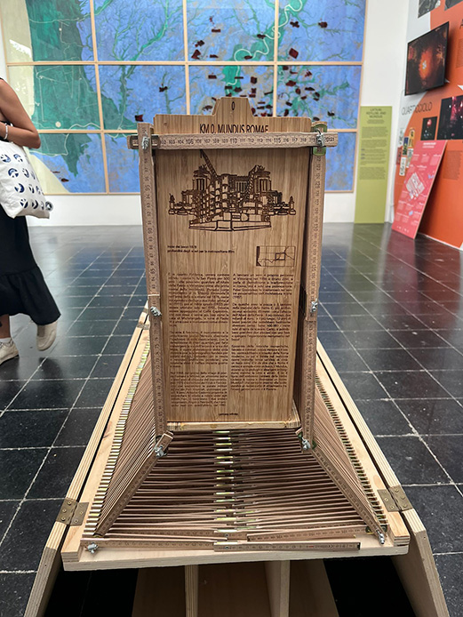 modello in legno esposto alla Biennale Architettura 2025