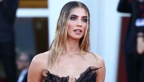 Venezia 25, Alessia Lanza ri-lancia i capelli effetto bagnato. Ed è subito wet look mania da replicare