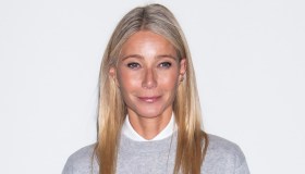 Gwyneth Paltrow: selfie con le rughe per il lancio del suo nuovo prodotto