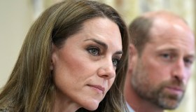 Kate Middleton rimedia all’errore dopo la polemica: capelli castani e abito da 1.800 euro