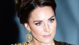 Kate Middleton rompe il protocollo e osa, nude look e trasparenze