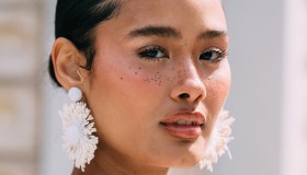 Le lentiggini finte vanno ancora di moda. E sono il segreto per un beauty look rilassato da sfoggiare per tutto l’autunno