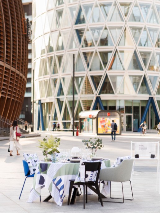 Milano, il tavolo metropolitano in Piazza Gae Aulenti