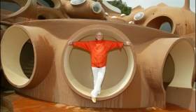 Palais Bulles, la casa futuristica con vista mozzafiato di Pierre Cardin