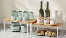 Questo set è la soluzione minimalista ma efficiente per una cucina cute e ordinata
