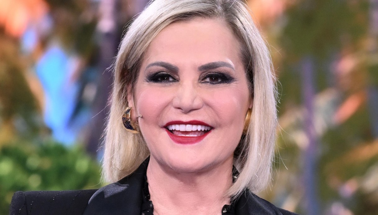 Grande Fratello, le pagelle della prima puntata: Super Simo fantastica (8), il ricordo di Taricone (7)