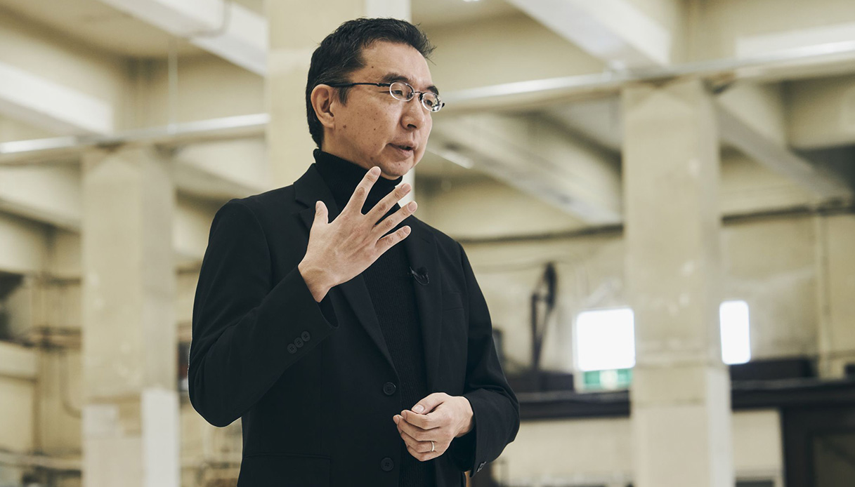 Ritratto dell’architetto giapponese Sou Fujimoto