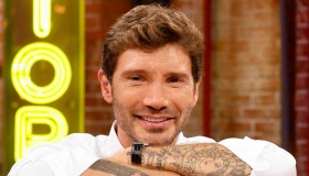 Stefano De Martino torna su Canale5 dopo la sconfitta contro La Ruota della Fortuna