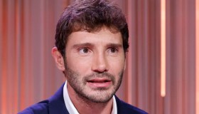 Stefano De Martino, periodo nerissimo ma si consola con “l’ex fidanzata e amica speciale”
