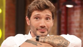 Stefano De Martino si ferma, perché salta Affari Tuoi stasera 5 settembre