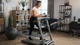 Compatto, pieghevole e salvaspazio. Il tapis roulant per allenarti dove e quando vuoi