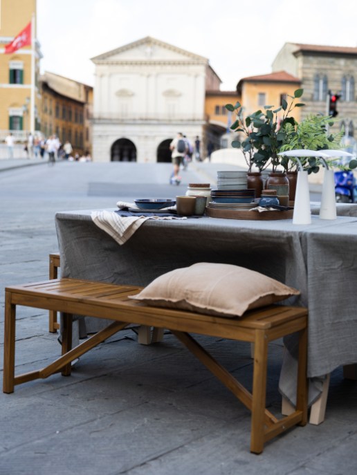 La "tavola in giro" di Pisa