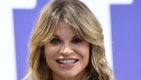 Camperos e bermuda di jeans: il look di Alessandra Amoroso nella prima foto con Penny è da copiare