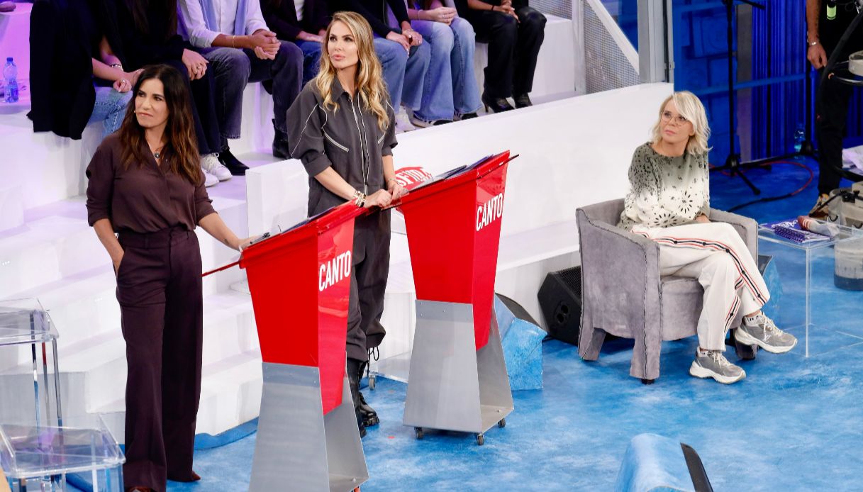 Amici, Paola Turci. Ilary Blasi, Maria De Filippi