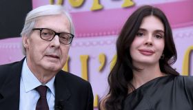 Vittorio Sgarbi, le dure parole della figlia Evelina contro Sabrina Colle: “Lei non mi piace”