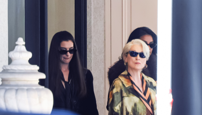 Il cast de Il Diavolo Veste Prada 2 sul set milanese