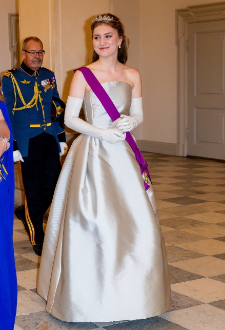 La Principessa Elisabeth del Belgio durante una cena di gala nel 2023