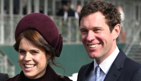 Eugenia di York rompe le procedure, il bacio social con il marito