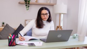 Lo #StudyTok, lo “studio estetico” che ci piace tanto: come ricrearlo