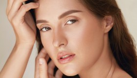 Dimentica il classico detergente. Questi dischetti con curcuma e vitamina C sono il massimo per il benessere della pelle