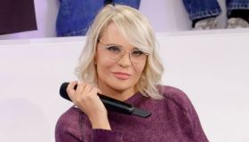 Maria De Filippi al Grande Fratello Vip, un ruolo speciale per aiutare Signorini