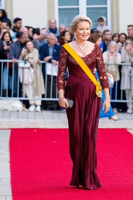 Matilde del Belgio in Armani Priv&eacute; in Lussemburgo