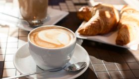 Cappuccini e caffè macchiati come al bar. Col montalatte la colazione ha tutto un altro sapore