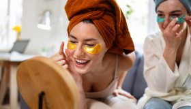 12 patch occhi per uno sguardo riposato. A prova di cambio ora