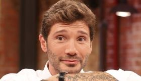 Affari Tuoi, Herbert Ballerina sconvolge Stefano De Martino e la partita lascia col fiato sospeso