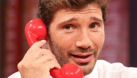 Affari Tuoi copia La Ruota Della Fortuna, la novità di Stefano De Martino per raggiungere Gerry Scotti