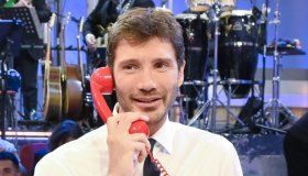 Affari Tuoi, Alessandra ignora il figlio e perde 200mila euro. Dottore esasperato: “Basta”