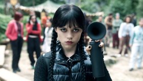 Tired Girl Make-up, belle “da morire” come Mercoledì Addams: tutto sul make-up soft goth che sta ossessionando TikTok