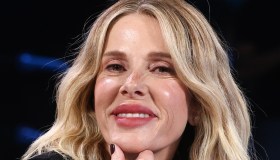 Alessia Marcuzzi lancia la tendenza più hot dell’inverno: la gonna di pelle